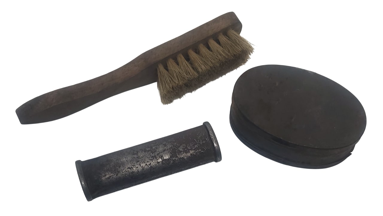 militaria : Lot nettoyage /entretien armement FR WW1 -WW2