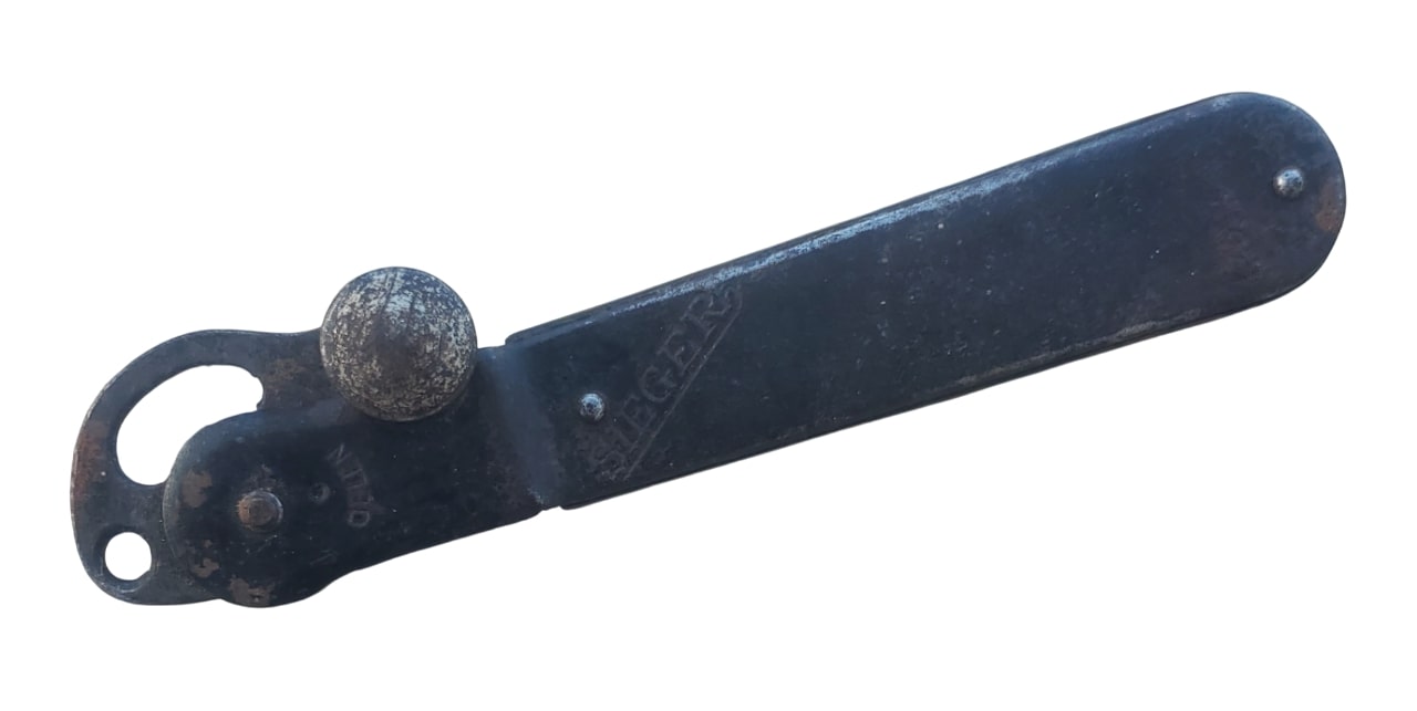 militaria : Ouvre boite 