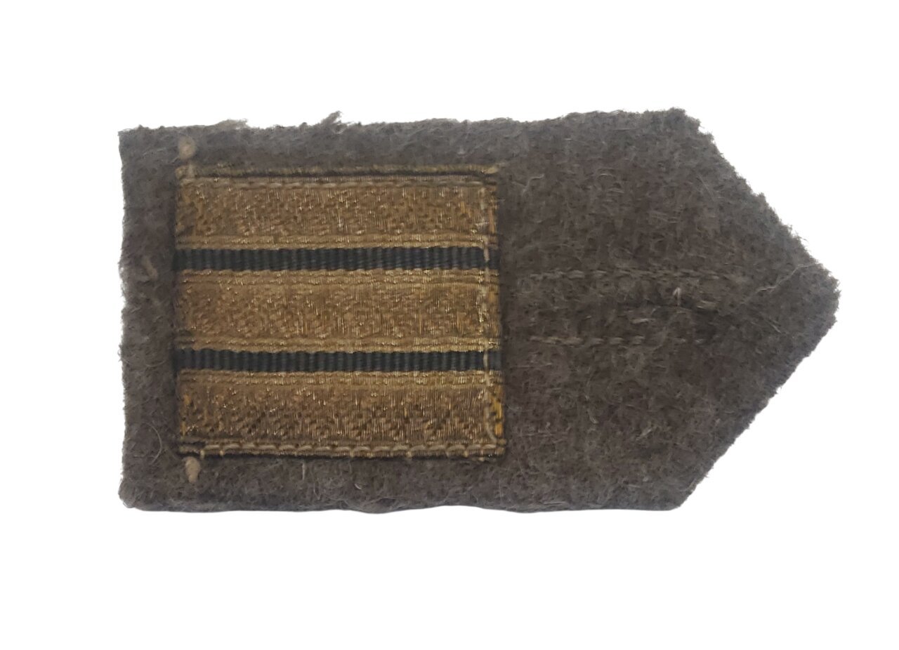militaria : Patte de grade capitaine poitrine FR Libé
