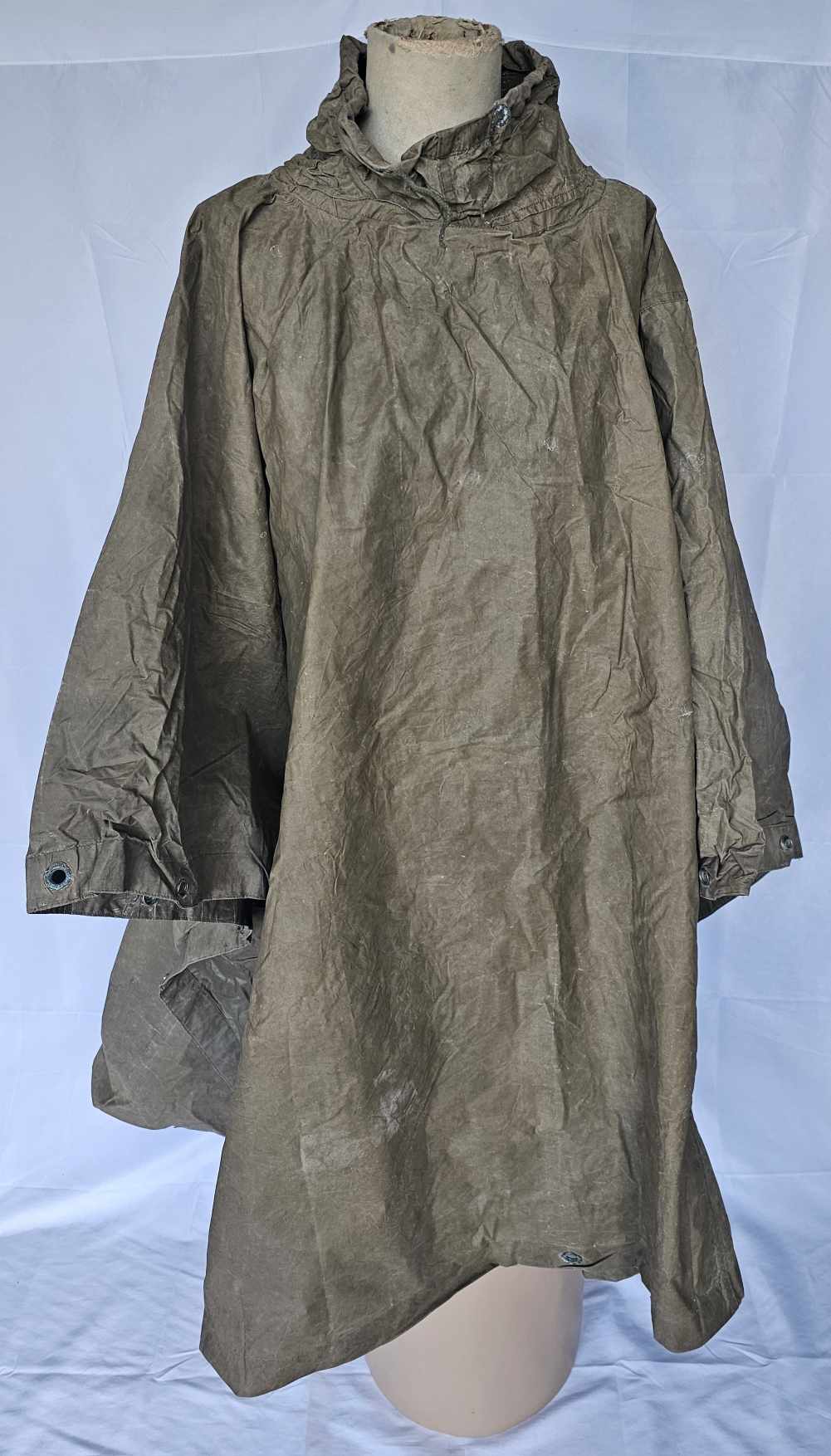 militaria : Poncho Synthetic Resin Coated OD US WW2