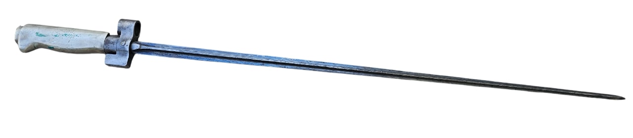 militaria : Baïonnette modèle 1886/15 poignée maillechort 
