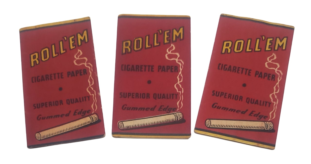 militaria : Paquets feuilles à rouler 