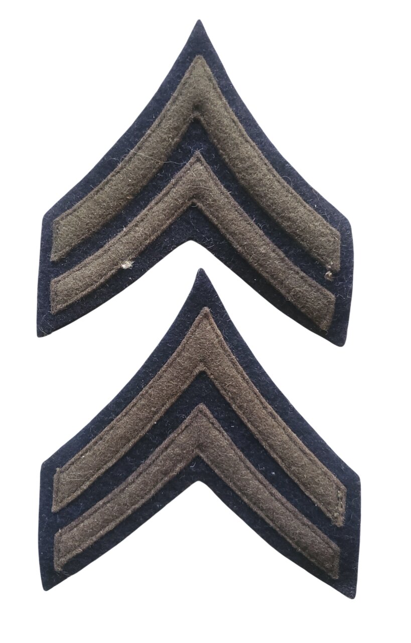 militaria : paire grades caporal en feutre US WW2