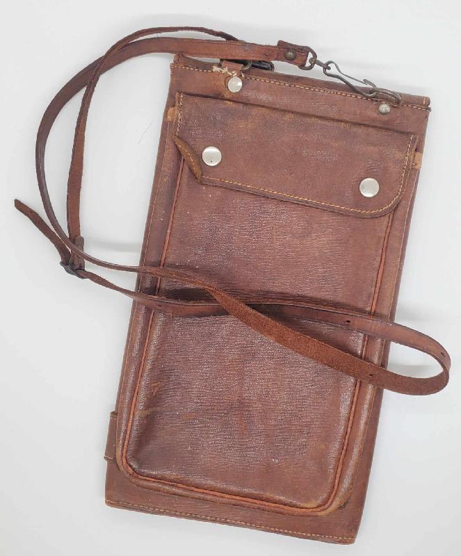 Petit étui d'origine, authentique, du pistolet  Le Gaulois  fabriqué